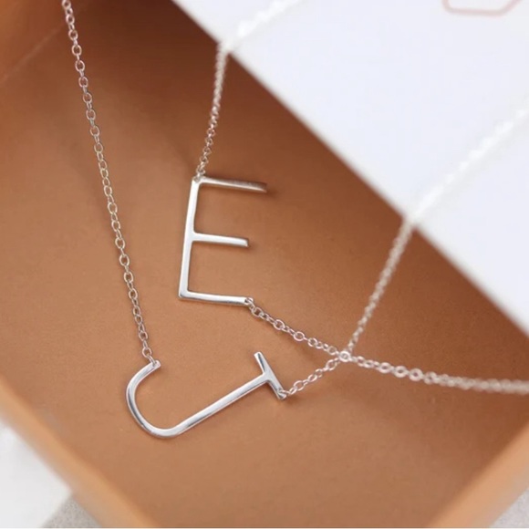 NWT Humble & Sparks sideways initial necklace R - Picture 1 of 5